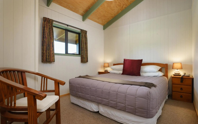 Longbourne Lodge – Guest Rooms – Mosgiel