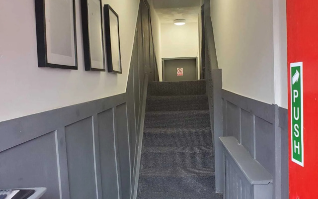 The Lockin Bar & Resturant