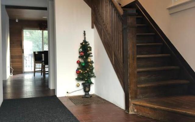 Lawrence Garden Guesthouse