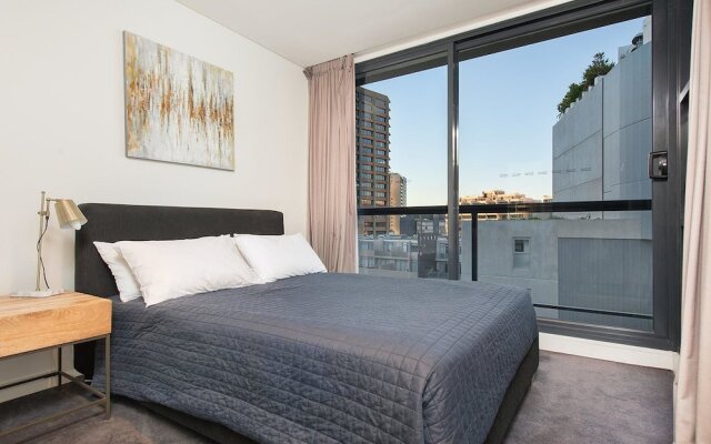 SH147 Sleek Split Level 2BR Surry Hills