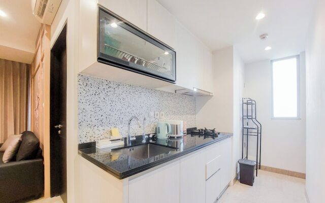 Modern Look And Cozy 1Br Branz Bsd City Apartment