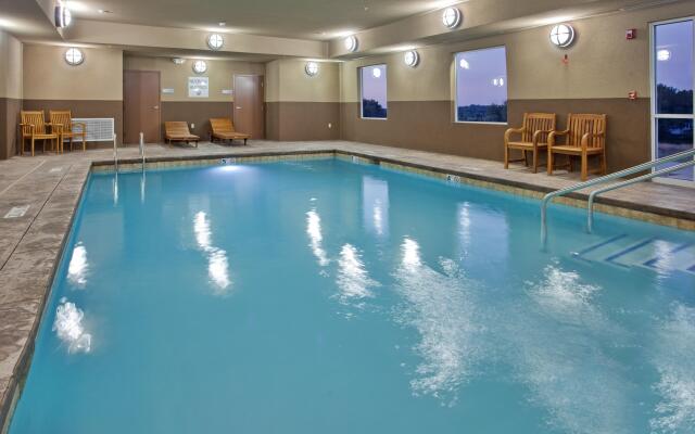 Holiday Inn Express Hotel & Suites St. Joseph by IHG