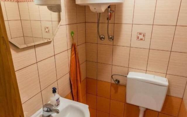 Vineyard cottage Na hribu