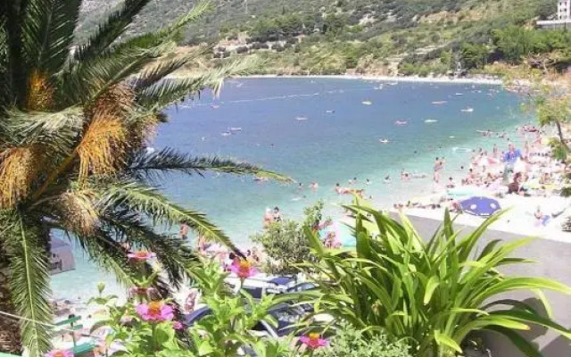 Rooms Katja - 10 m from beach