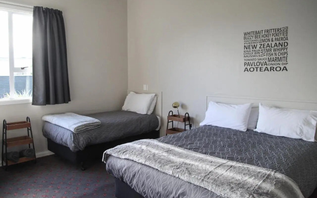 Hokitika Pioneer Hotel