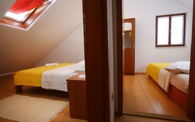 Neda - Perfect Location & Free Parking - A3
