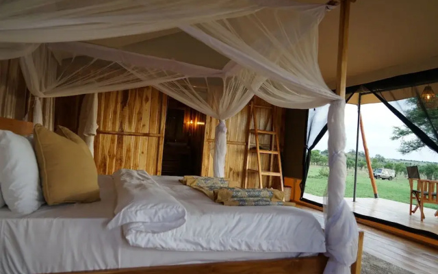 Wildlux Serengeti Camp