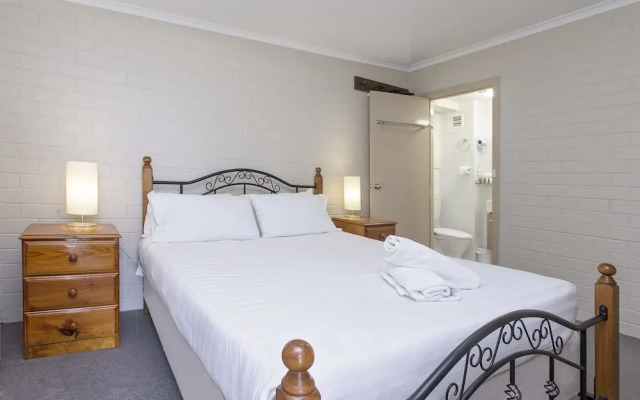 Tanderra 10 on Park Road