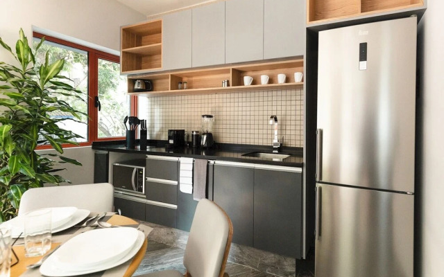 Beautiful New, Modern Condo in La Condesa!