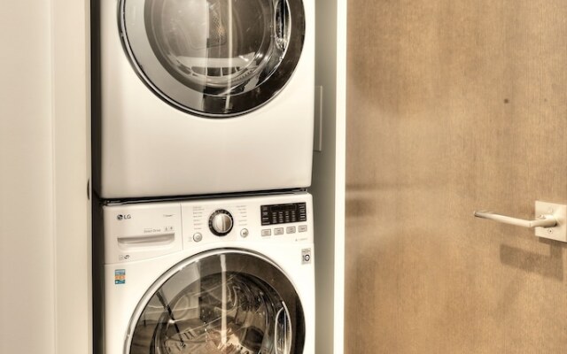 Apex 501 - 3 Br Condo