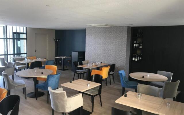 The Originals City, Hôtel Hélios