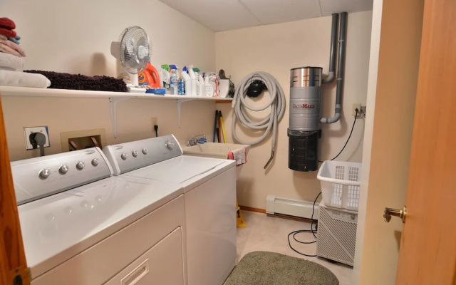 Bearfoot Retreat 4 Bedrooms 3 Bathrooms Condo