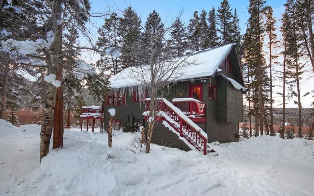 Whispering Pines - 4 Br Home
