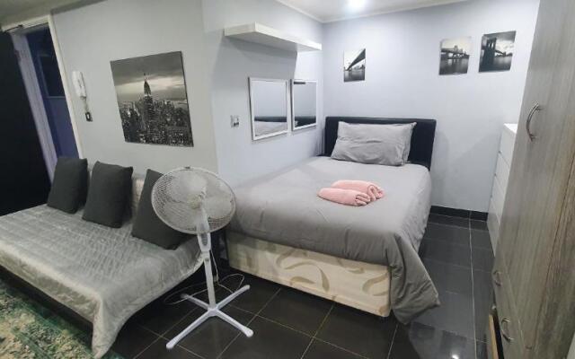 Studio, up to 4 PEOPLE, City Center location