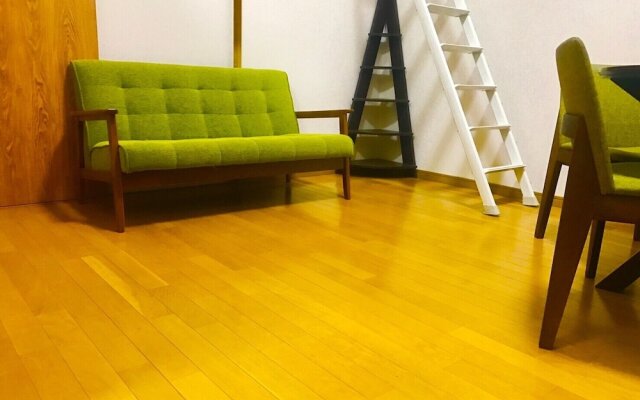 Local Nakasu Apartment