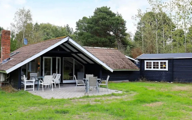 6 Person Holiday Home in Rodby