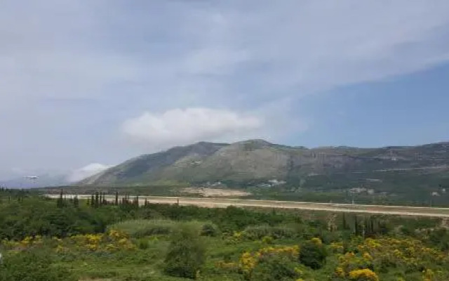 Sky Apartments & Rooms