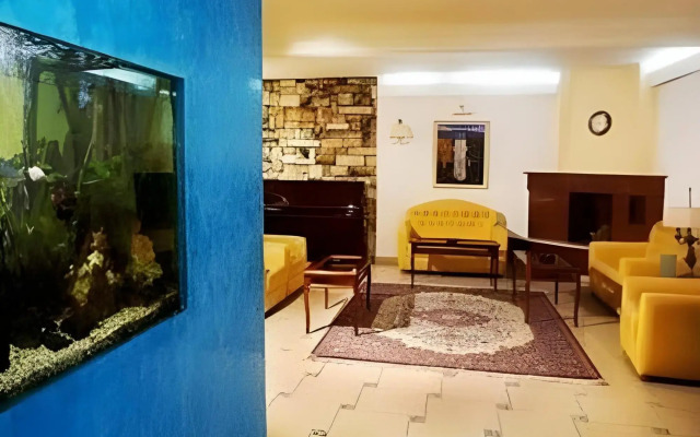 Alexios Inn Hotel
