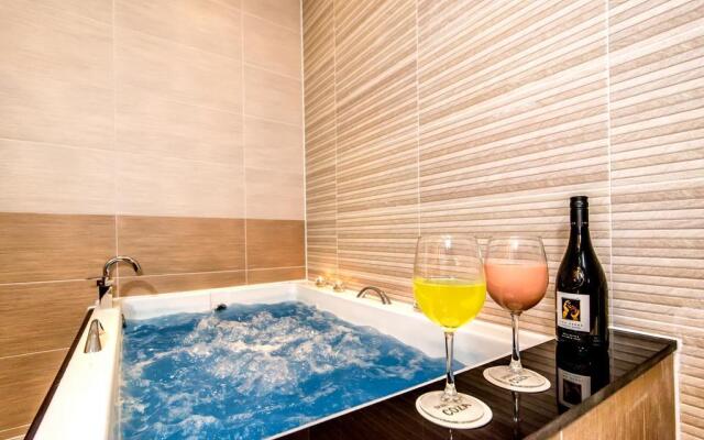 Seawater Spa Hotel Coza