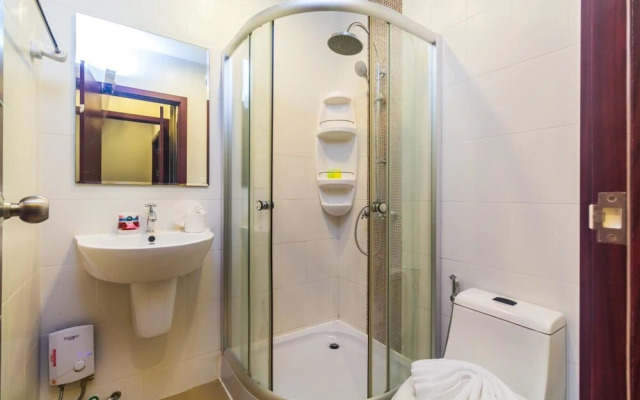 Ap13 - Large House With Pool and gym Children Playground