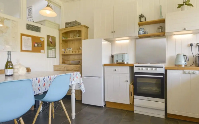 2 Brook Cottages