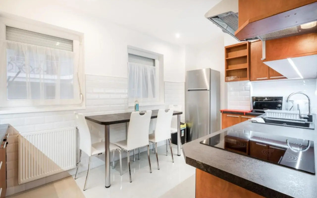 BpR Garay Suite with rooftop terrace & A/C