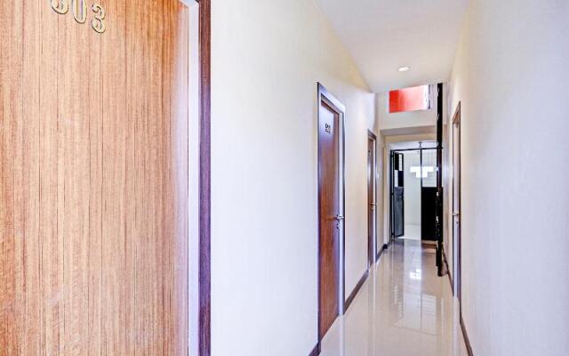 OYO 90350 Hotel Five Star 2