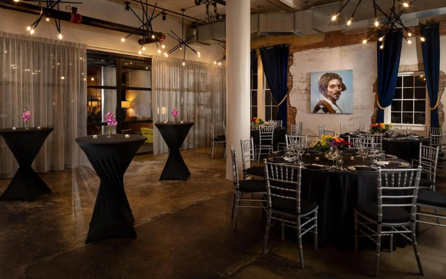 Canvas Hotel Dallas