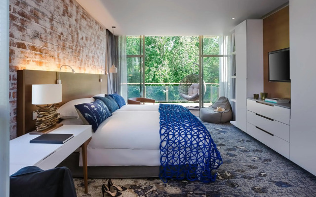 The Vineyard Hotel