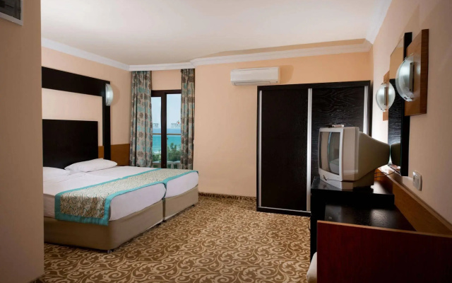 MC Mahberi Beach Hotel