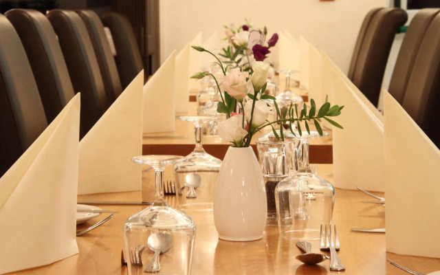 Exeter Court Hotel