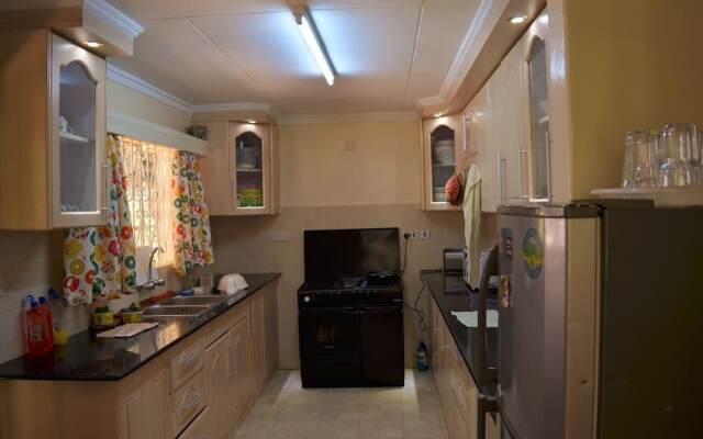 Kifaru House - Karen