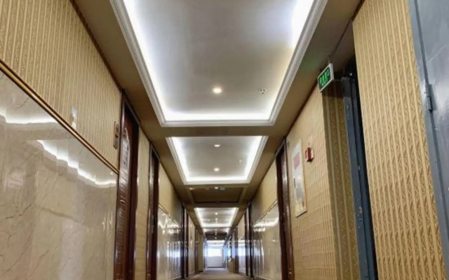 Chongqing Juhao Wanjia Hotel (Jintong Road Subway Station, Auto Expo Center)