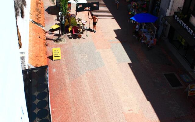 Maya Del Centro - Adults Only