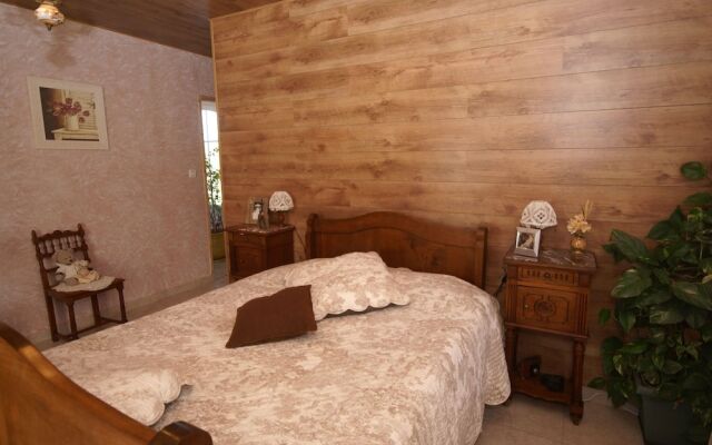 Idyllic Villa in Trets with Private Swimming Pool