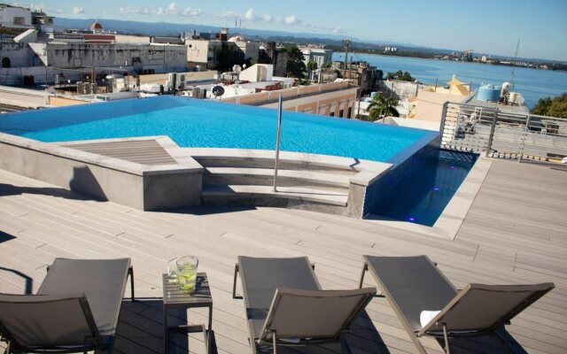 Palacio Provincial San Juan, Curio Collection by Hilton