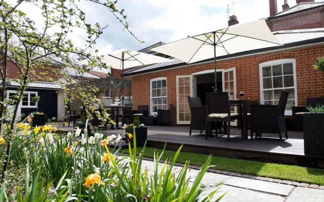 East Walls Hotel