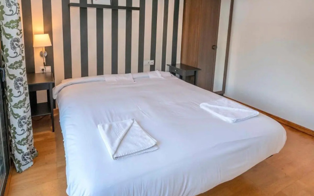 Modern and bright apartment in Eixample 3-1