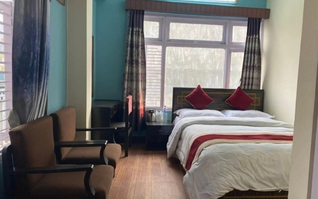 Hotel Discovery Inn