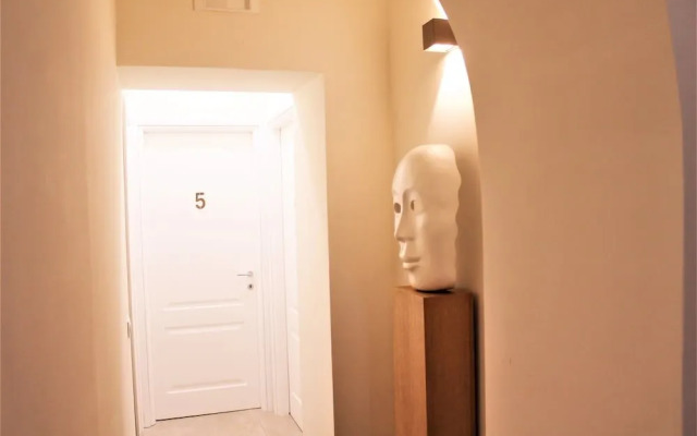 Artistic Charming House