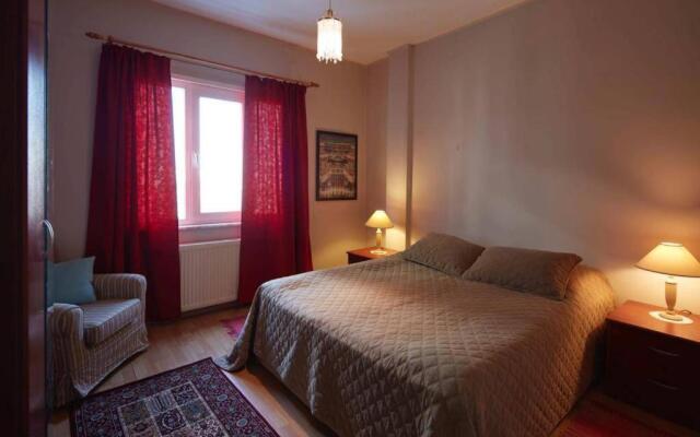 Cozy Apartment Next to Taksim Square