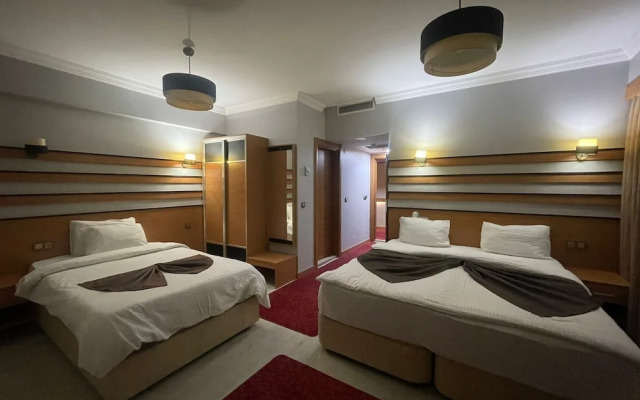 Quars Garden Hotel