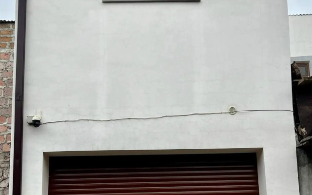 New 3 bedroom house each room rentable separately