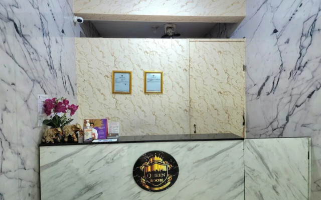 Queen Room 2 @ Grand Center Point Apartment