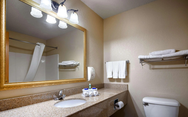 Comfort Inn & Suites Shakopee Downtown Area