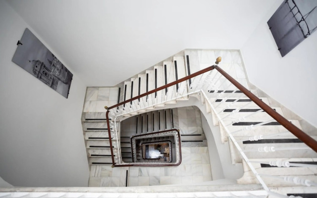 Plazuela del Carbón Suites