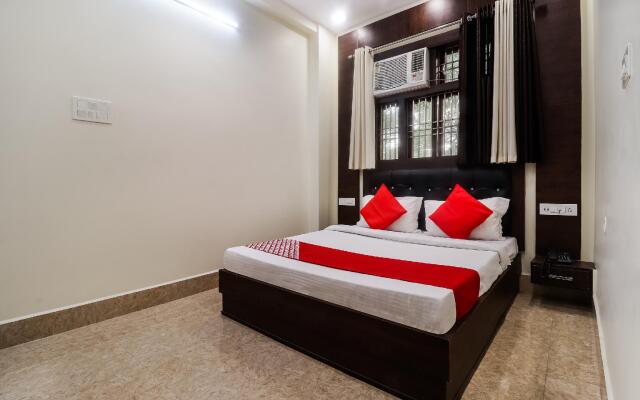 OYO 72590 Hotel Priyal