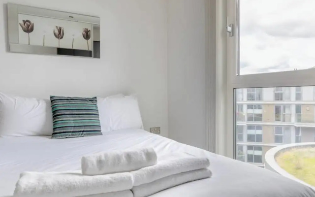 Sleek & Sunny 1BD Flat Near Greenwhich - Deptford!