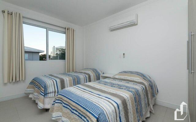 Kremer Residence: Apartamento Amplo Próximo ao Mar