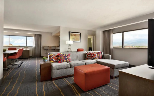 DoubleTree by Hilton Hotel Albuquerque